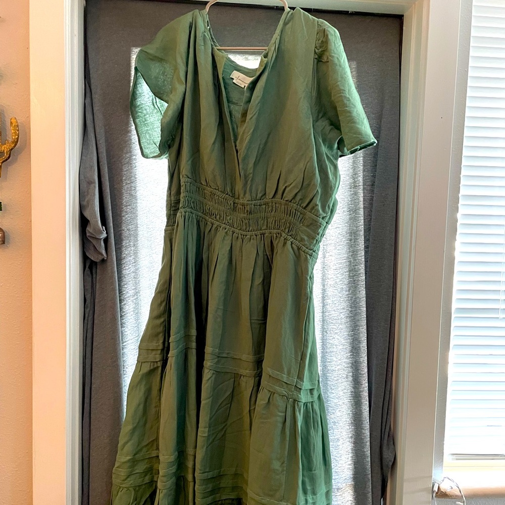 Anthropologie Green Maxi Dress with pockets. Size 20